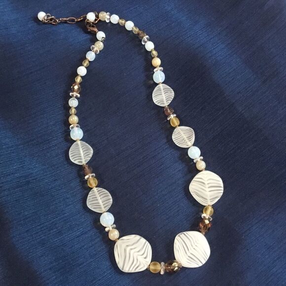 White and Yellow Bead Necklace - Picture 1 of 4